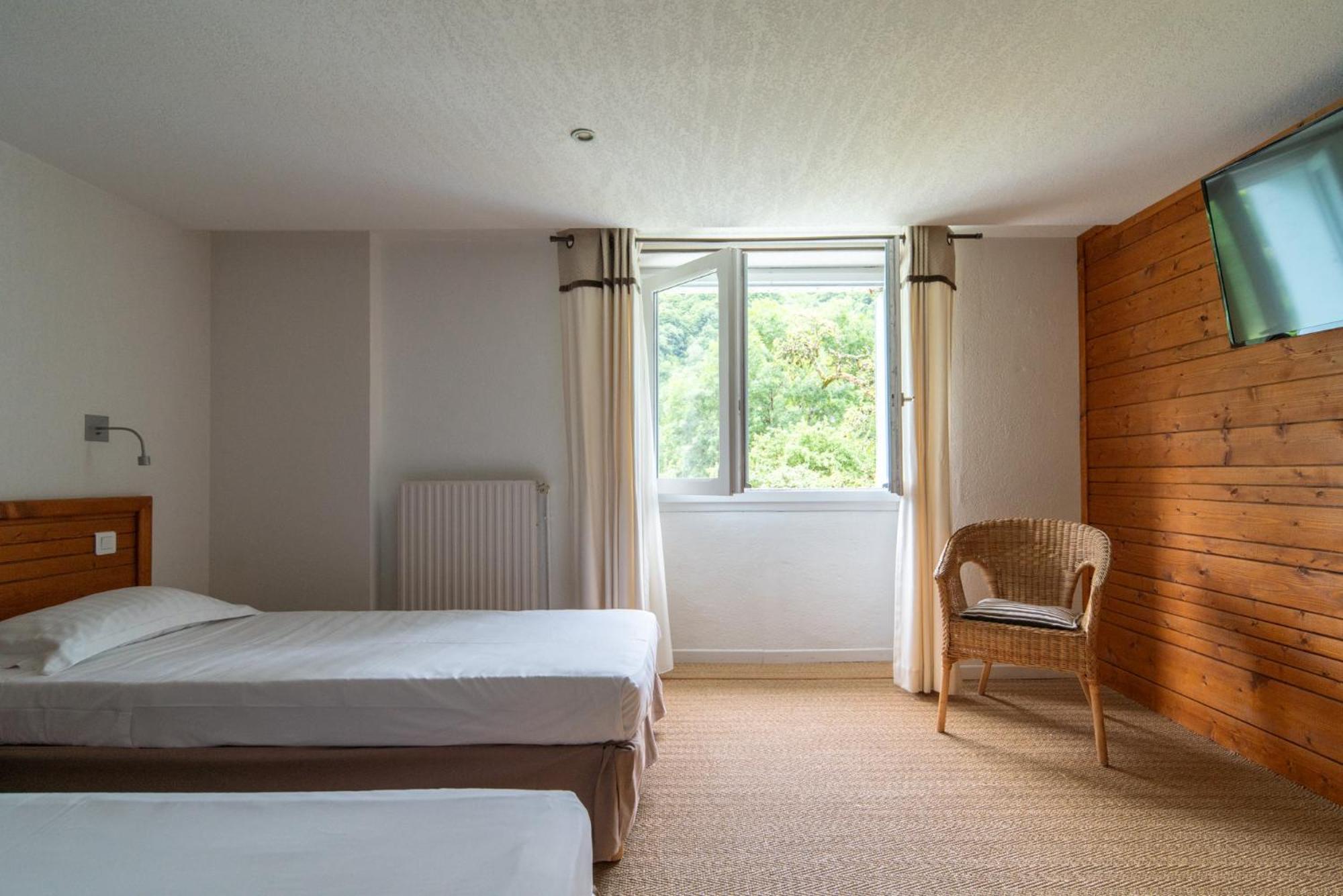 Domaine De Ramonjuan Hotel Bagnères-de-Bigorre Стая снимка